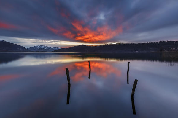 Sunrise on lake Alserio, Alserio, Como province, Brianza, Lombardy, Italy, Europe