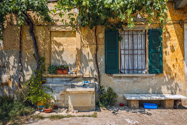 Farmhouse Vertaggera, Montevecchia park, Missaglia, Curone valley, Lecco province, Brianza, Lombardy, Italy, Europe