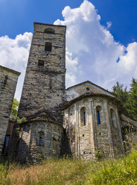 Abbazia di San Benedetto in Val Perlana, Perlana valley, Como province, Lombardy, Italy, Europe