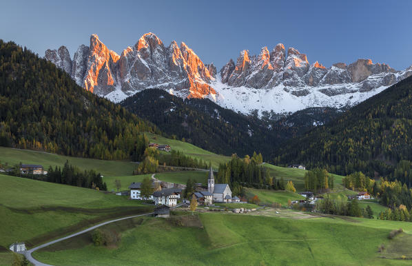 The church of Santa Magdalena, Funes valley, Odle dolomites, South Tyrol region, Trentino Alto Adige, Bolzano province, Italy, Europe