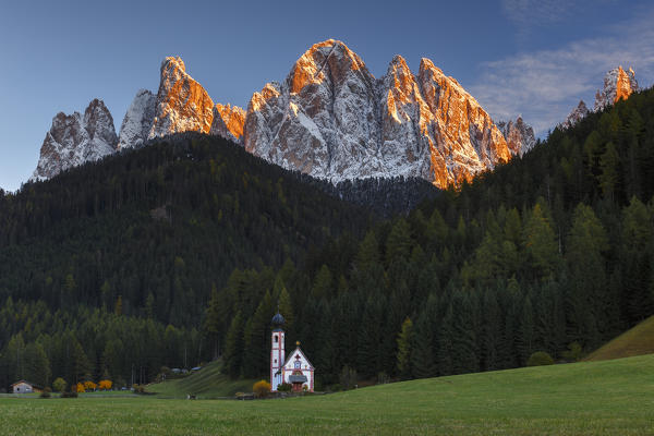 Church of San Giovanni in Ranui, Odle dolomites, Santa Magdalena, Funes valley, South Tyrol region, Trentino Alto Adige, Bolzano province, Italy, Europe