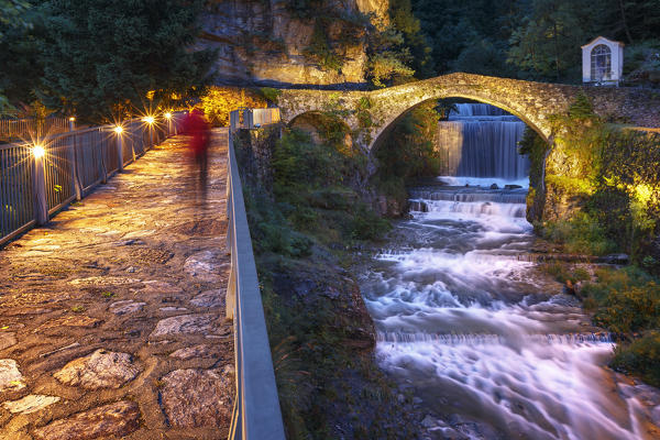 Alpine village of Campodolcino with the old Ponte Romano, Spluga valley, Sondrio province, Lombardy, Italy, Europe (MR)