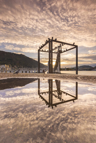 Monument dedicated to the italian sailors, lake Como, Como, Lombardy, Italy, Europe