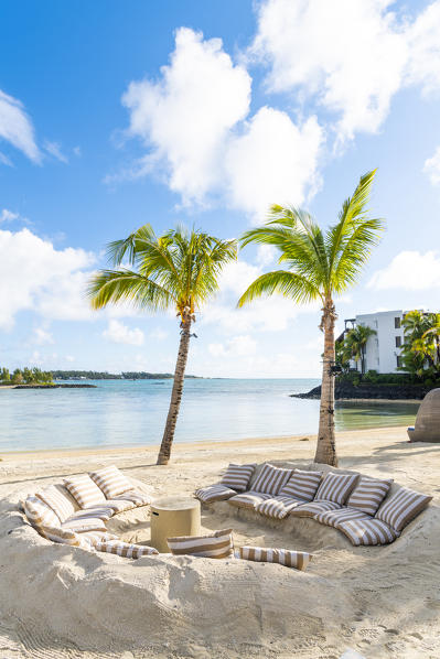 The beach bar at the Shangri-La Le Toussrok hotel, Trou d'Eau Douce, Flacq district, Mauritius, Africa