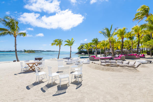 The beach bar at the Shangri-La Le Toussrok hotel, Trou d'Eau Douce, Flacq district, Mauritius, Africa