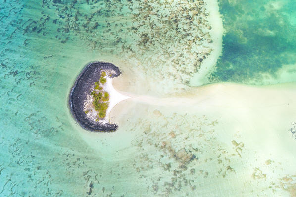 Aerial view of the Shangri-La Le Toussrok Hotel. Trou d'Eau Douce, Flacq district, East coast Mauritius, Africa