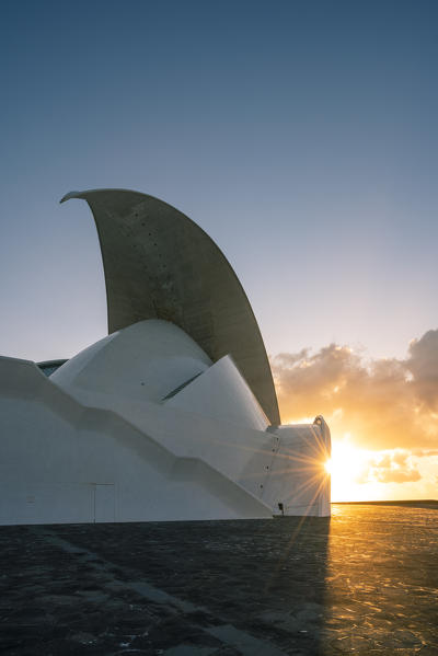 Auditorio de Tenerife at sunrise. Santa Cruz de Tenerife, Tenerife, Canary Islands, Spain