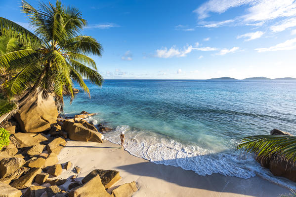 Anse Patates beach, La Digue, Seychelles, Africa (MR)