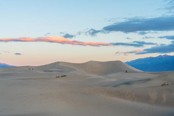 Sunrise at Mesquite Flat Sand Dunes, Death Valley National Park, Inyo County, California, North America, USA