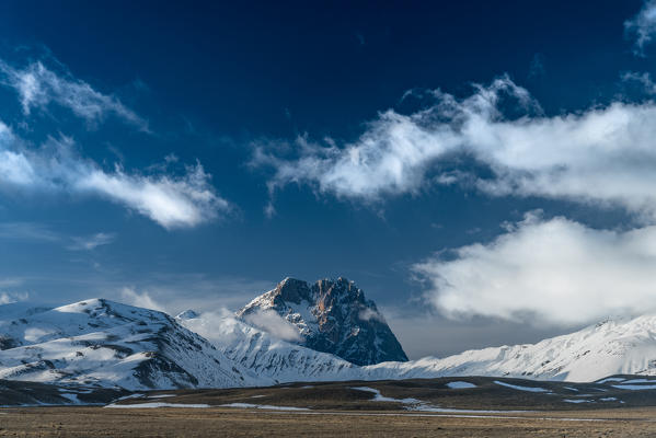 The plain of Campo Imperatore with the Gran Sasso in autumn, Campo Imperatore, L'Aquila province, Abruzzo, Italy, Europe