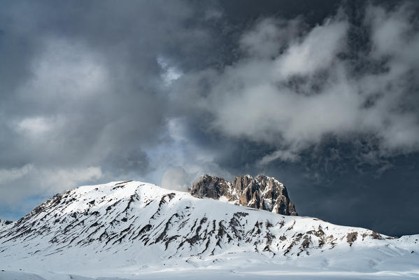 The plain of Campo Imperatore with the East Face of Gran Sasso and Monte Aquila, Campo Imperatore, L'Aquila province, Abruzzo, Italy, Europe