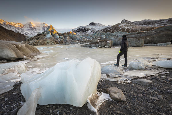 Svínafellsjökull at sunrise, Hornafjörður, Austurland, Iceland, Northern Europe