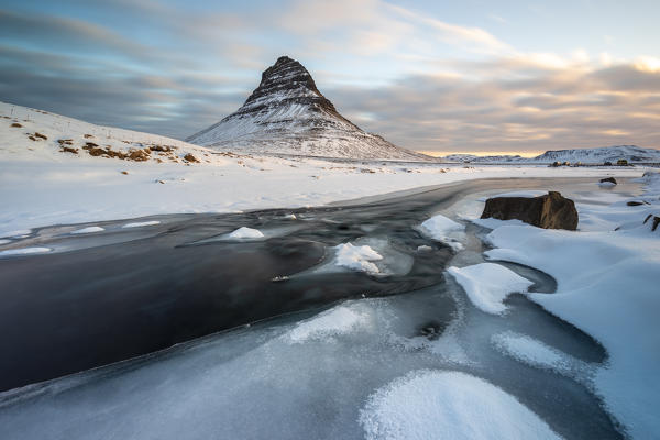 Kirkjufell at sunrise, Grundarfjörður, Snæfellsnes peninsula, Vesturland region, Iceland, Northern Europe