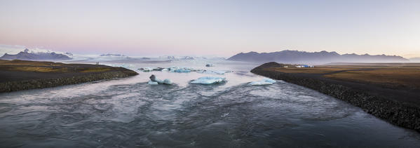 Elevated view of Jokulsarlon Bay and glacier at sunrise, Jökulsárlón, Diamond beach, Austurland, Iceland, Northern Europe