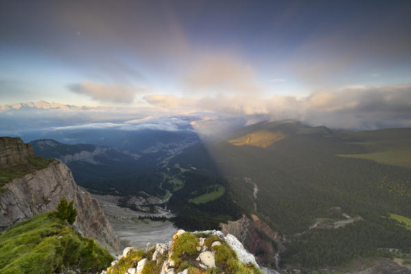 Sunrise over valley seen from Seceda, Gruppo delle Odle, Dolomiti di Gardena, Bolzano, Trentino Alto Adige, Italy, Southern Europe