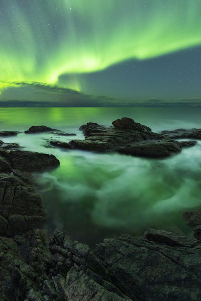 Northern lights at Skagsanden beach, Flakstadoya, Nordland, Lofoten, Norway, Northern Europe