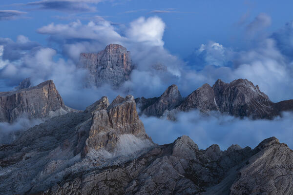 Monte Pelmo Averau and Ra Gusela at dusk viewed from Lagazuoi during summer, Dolomiti di Zoldo, Belluno, Veneto, Italy, Southern Europe