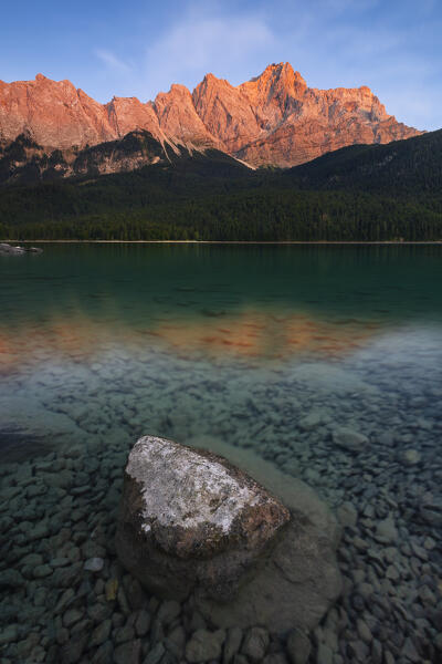 Eibsee and Zugspitze at sunset during summer, Garmish Partenkirchen, Bavaria, Germany, Deutschland, Western europe