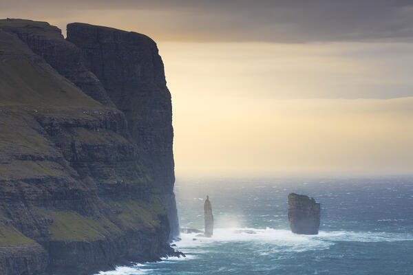 Risin og Kellingin at sunset, Sunda municipality, Eysturoy, Faroe Islands, Denmark, Scandinavia