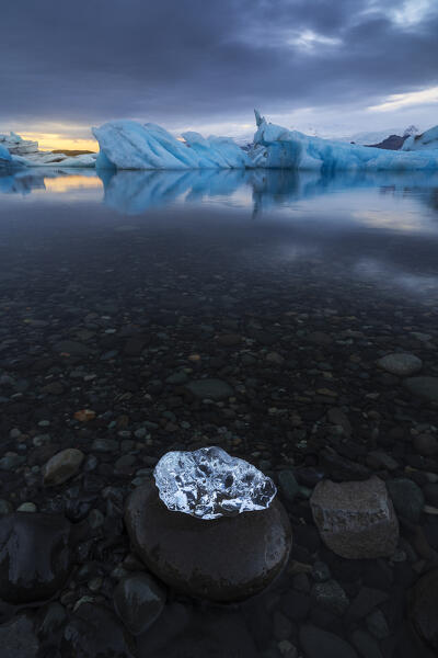 Blocks of ice at Jokulsarlon bay, Jökulsárlón, Austurland, Iceland, Northern Europe