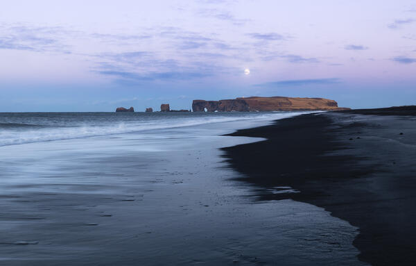 Sunrise at Reynisfjara beach, Vík í Mýrdal, Southern Iceland, Iceland, Northern Europe