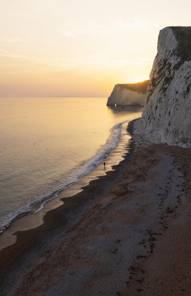 Bat's head at Durdle Door during sunset, Durdle Door, Jurassic Coast, Dorset, United Kingdom, Northern Europe