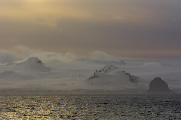 Livingstone Island, English strait, Antarctica.