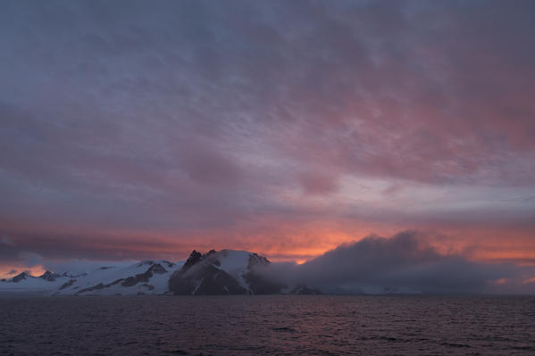 Livingstone Island, English strait, Antarctica.