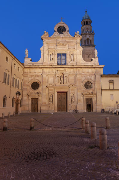 San Giovanni church at dusk, Parma, Emilia-Romagna, Italy.