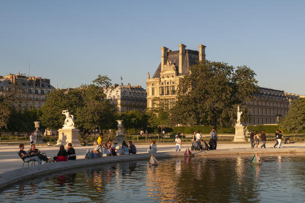 Jardin des Tuileries, Paris, France.
