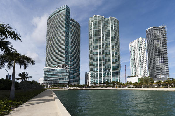 Modern buildings along Biscayne boulevard, Downtown Miami, Miami, Florida, USA.