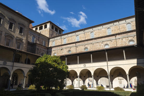 Cloister of San Lorenzo, Florence, Tuscany, Italy.