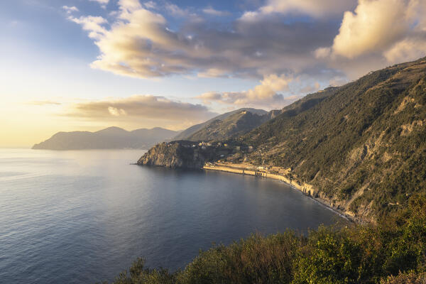 On the 6p trail above Manarola, with a view of Corniglia, Cinque Terre National Park, municipality of Riomaggiore, La Spezia province, Liguria district, Italy, Europe
