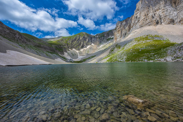 Italy, Umbria, Sibillini mountains, Lake Pilato in Summer