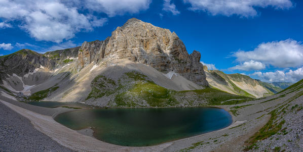 Italy, Umbria, Sibillini mountains, Lake Pilato in Summer