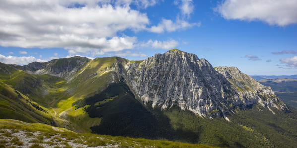 Italy, Marche, Sibillini mountain range, Monte Bove from the Fargno mountain hut