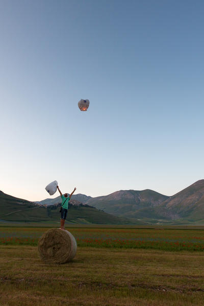 Europe,Italy,Umbria,Perugia district,Castelluccio of Norcia. Foggy Sunrise