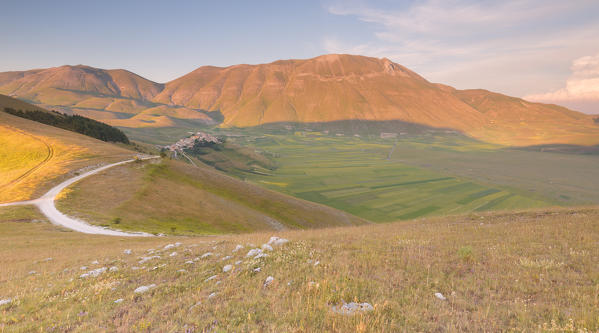 Europe,Italy,Umbria,Perugia district,Sibillini National park.
Flowering of the lentil fields of Castelluccio of Norcia