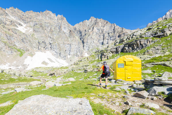 Giraudo bivouac, Vallone del Roc, Valle dell Orco, Gran Paradiso National Park, Province of Turin, italian alps, Italy