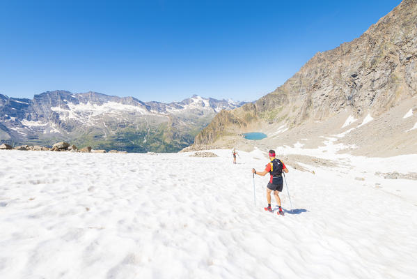 Descent from Colle della Porta, Vallone Agu, Valle dell Orco, Gran Paradiso National Park, Province of Turin, italian alps, Italy