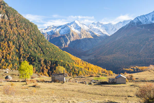 Valleille seen from the slopes over Gimillan, Cogne valley, Valle d'Aosta, Italian Alps, Italy