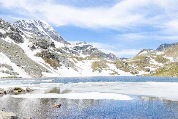 Gran Lac, Vallon de Chalamy, Mont Avic Natural Park, Valle d Aosta, Italian alps, Italy