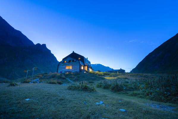 Refuge Bezzi in the evening, Valgrisenche, Vallee d Aoste, Italian alps, Italy