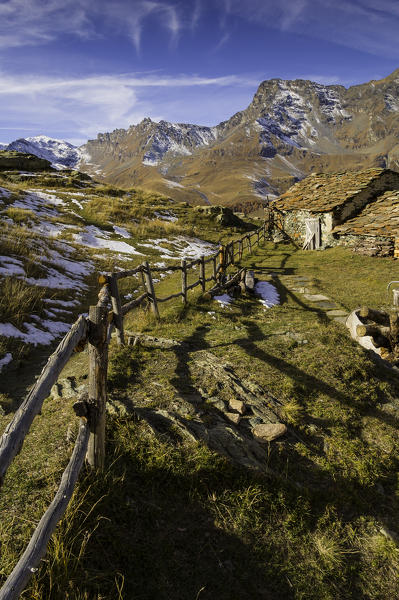 Leviona alpage, towards the High Route n°2 (Valsavarenche, Gran Paradiso National Park, Aosta valley, Italy)
