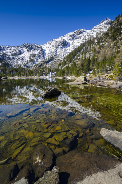 Servaz Lake (Val Chalamy, Mont Avic Natura Park, Aosta Valley, Italy)