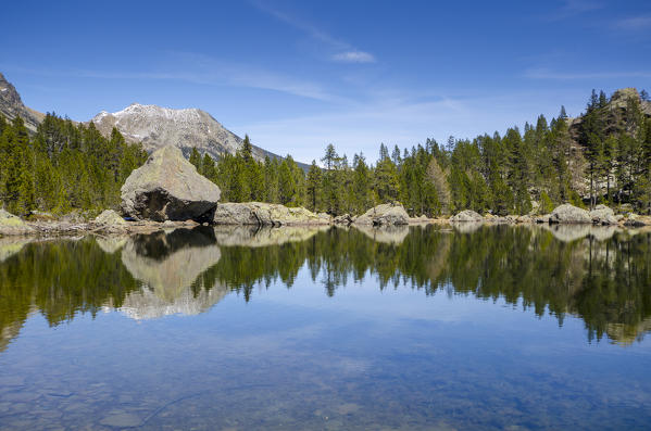 Servaz Lake (Val Chalamy, Mont Avic Natura Park, Aosta Valley, Italy)