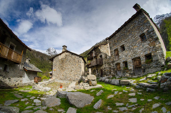 Boschietto: a small abandoned village (Val Soana, Piedmont, Gran Paradiso National Park)