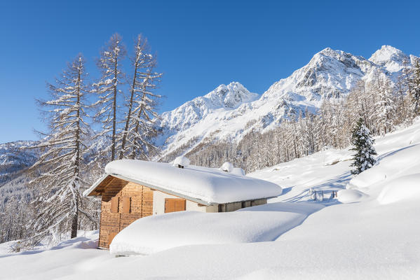 Lonely cottage, Val d'Ayas, Aosta Valley, Italian alps, Italy
