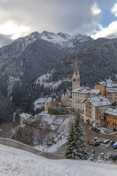 Pieve di Livinallongo with the Parish Church dedicated to St. James Major Apostle, Livinallongo del Col di Lana, Belluno, Veneto, Italy