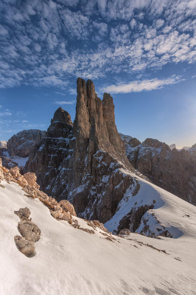 Europe, Italy, Trentino Alto Adige. The Vaiolet towers in winter, Catinaccio Rosengarten group, Dolomites